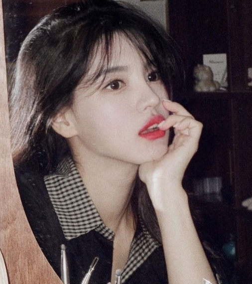 <b>유병재 열애 인정</b>? 한소희 닮은꼴 러브캐처 이유정 프로필