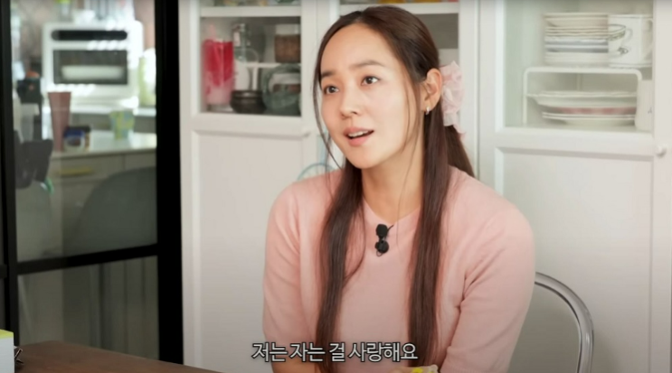 40대 유진의 방부제 동안 비결! 매일 챙겨 먹는 '이것'으로 체중도 관리한다고? 40대 유진의 방부제 동안 비결! 매일 챙겨 먹는 '이것'으로 체중도 관리한다고?