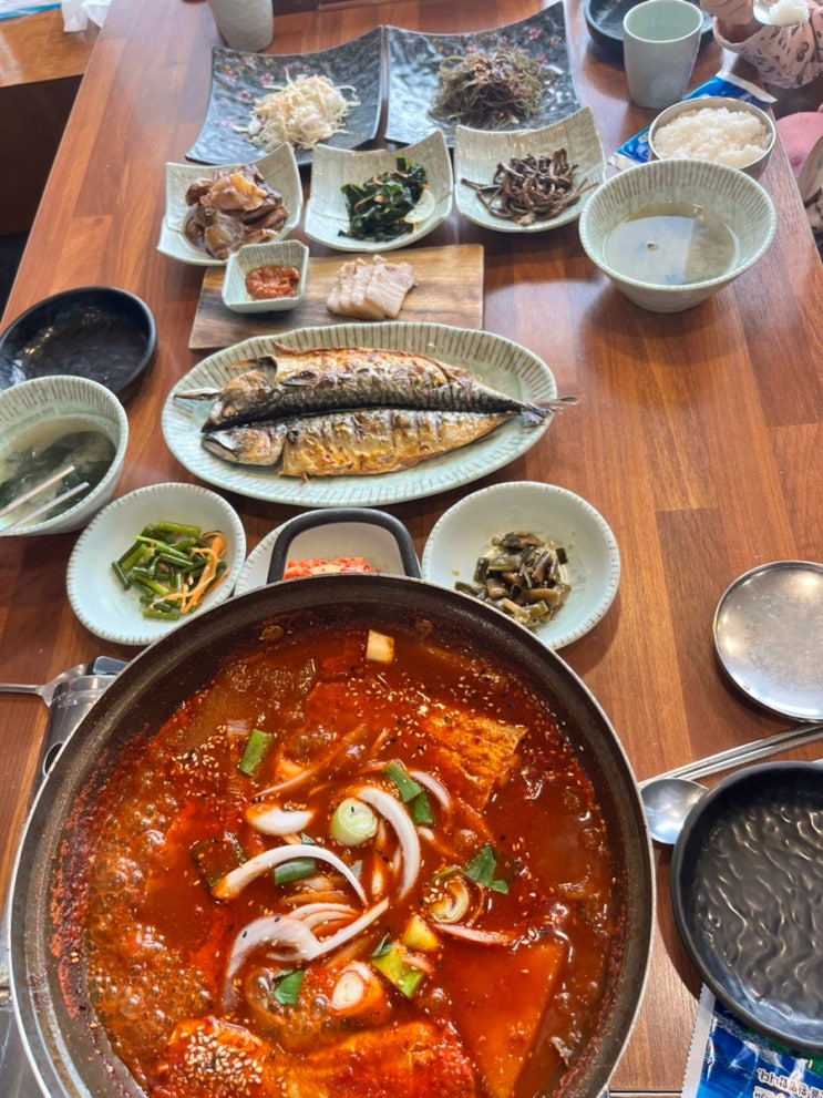  제주 공항 갈치 맛집 제주 가족 여행 맛집 추천: 제주어멍 통갈치에서 만난 감동의 갈치조림