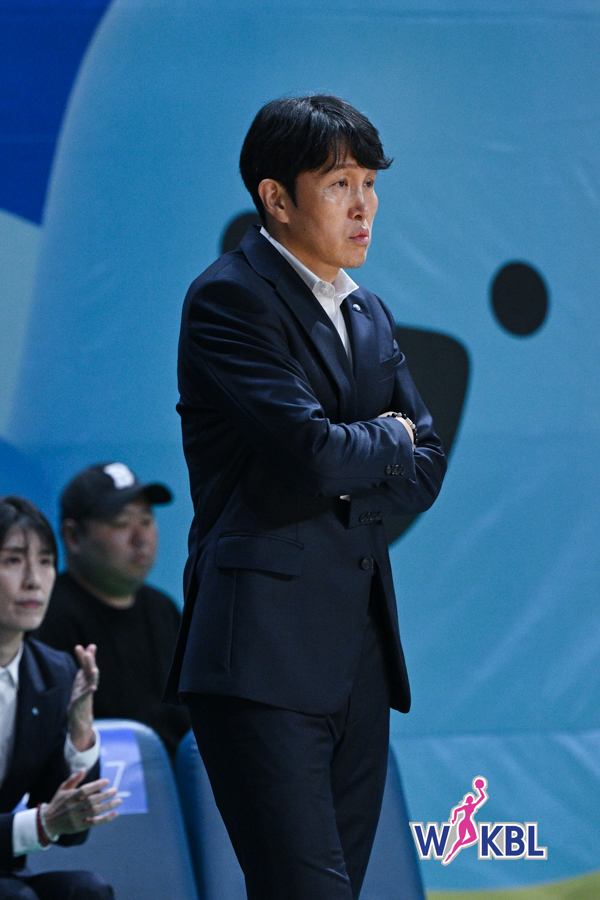 [WKBL] <b>김단비</b> & Co. "<b>위성우</b>의 1쿼터 전략" + 신한 이두나 사용법
