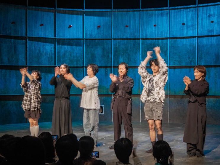  [공연비평리뷰] 아이의 입장으로 바라보는 SF 드라마, 지구는 폭발 직전, <로켓캔디> (정동극장 세실)