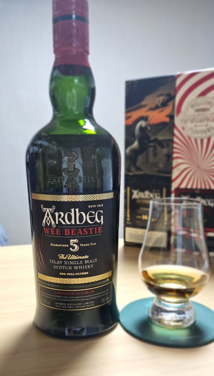  아드벡 위비스티 - 가볍지만 강렬한 스모크 (Ardbeg Wee Beastie)