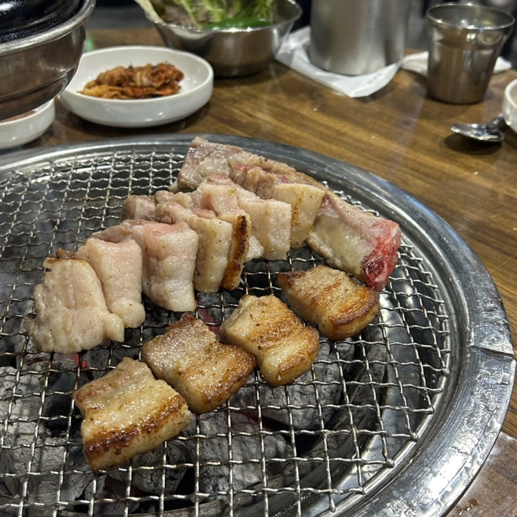  노량진 고기 맛집 다독이네 숯불구이 2호점 뼈삼겹살 내돈내산