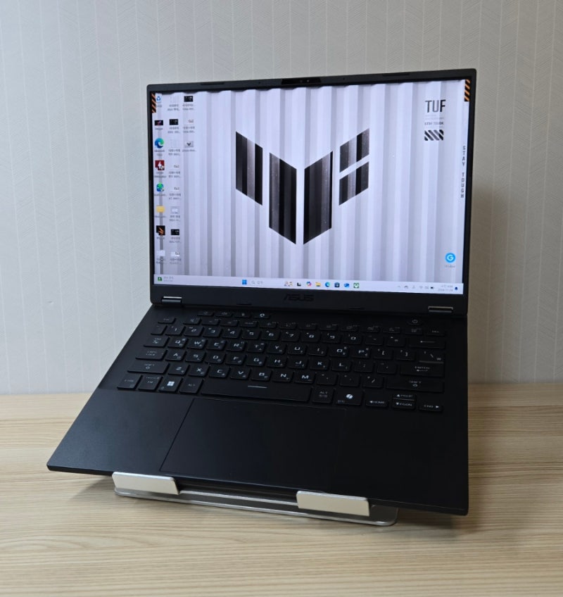 ASUS TUF A14 사용후기. 성능좋고 가벼운 가성비 노트북.