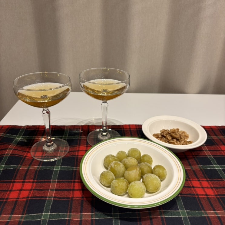  떫지 않고 달달한 스위트와인 3004 키위와인