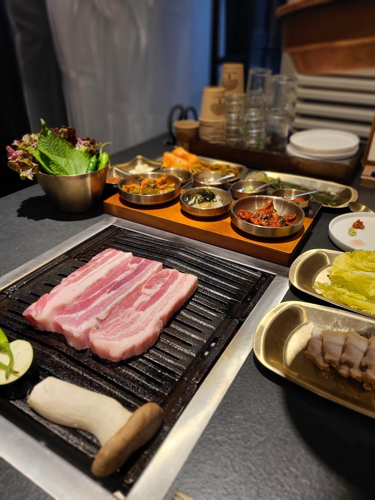  인천논현역 삼겹살 맛집 인천논현동 고기집 더그릴육선 인천논현점(ft. 구워주는 고기집)