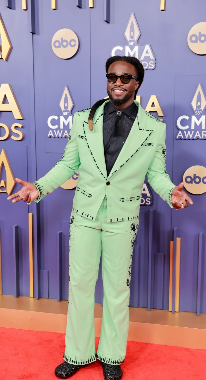 24년11월23일 빌보드차트잡담::비욘세vs캔디스 오웬스, 두아 리파, 아리아나 그란데\u003d개도 웃겠다 : 네이버 블로그, image size:800x1472