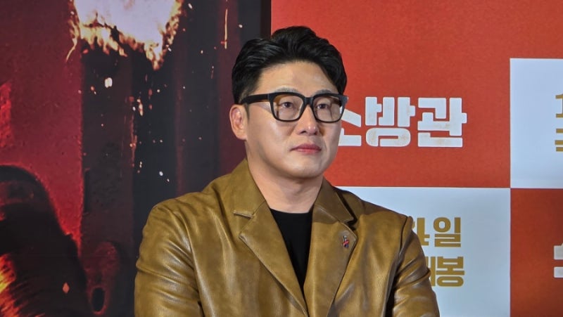 소방관. 흠뻑 눈물을 흘려 배우도 나도. 같이 운 영화. 이들은 피흘리고 땀으로 샤워하는 공....