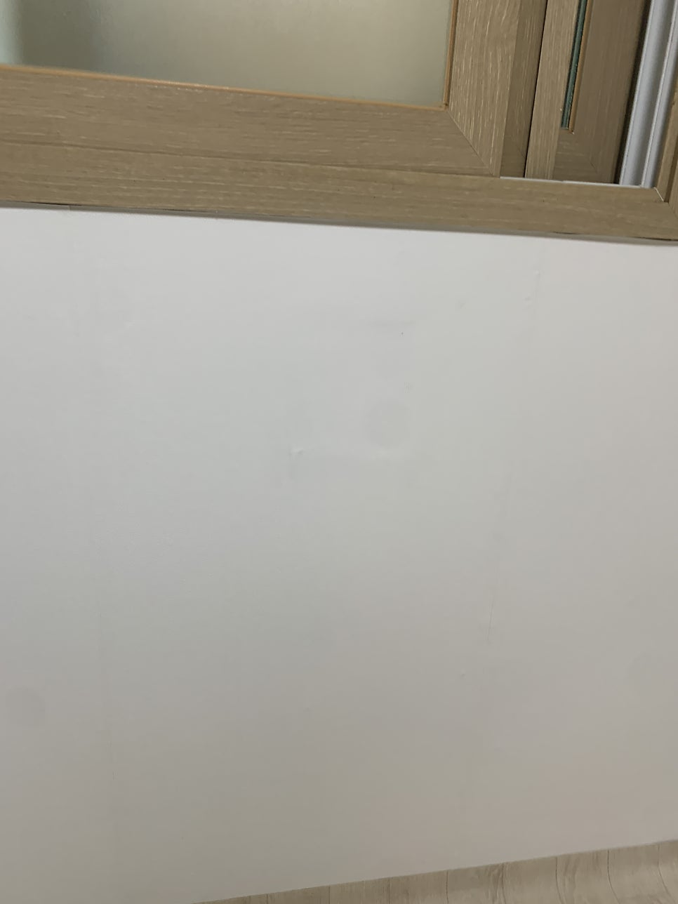 찢어진벽지 구멍난석고벽 복원하기 비용문의