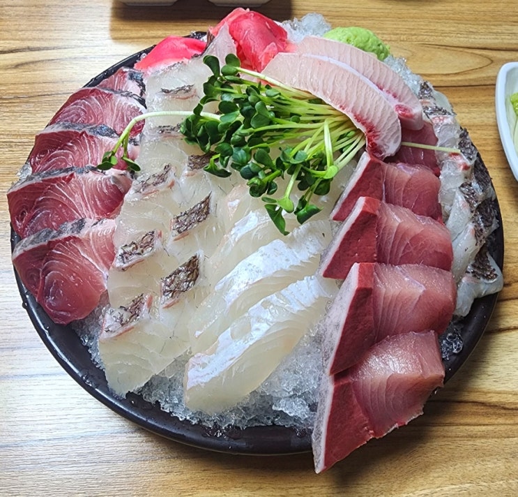  길동 날로먹는수산시장 - 두툼한 대방어+대광어+대참돔 세트 요거 괜찮네
