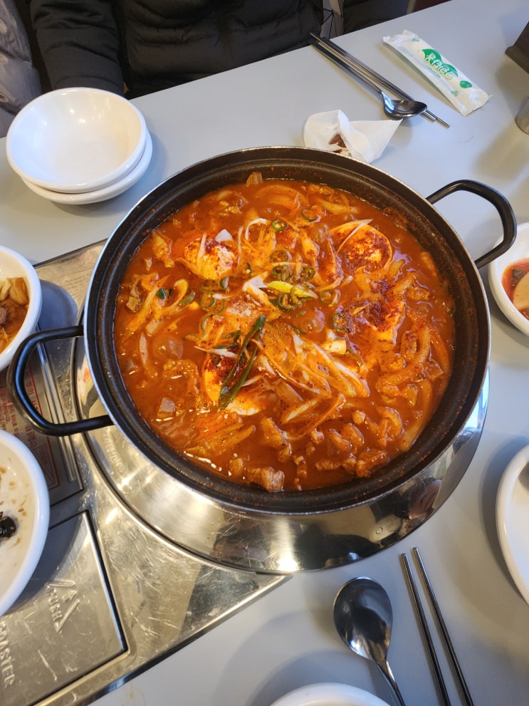  인천 서구 김치두루찌개 맛집 서구청역 근처 두루찌개 문어집 리뷰
