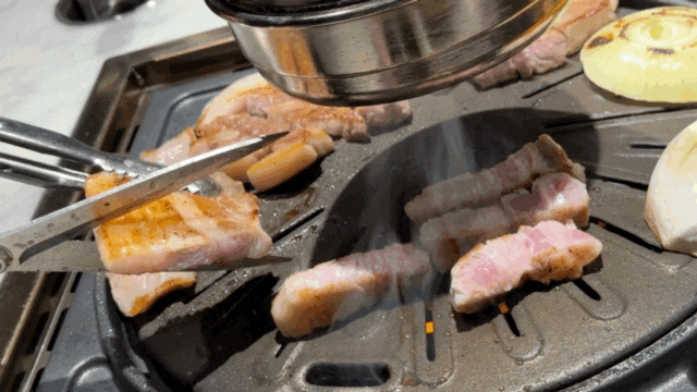  남영동 맛집 정갈한 돼지고기 한상 먹기좋은 피기 남영본점