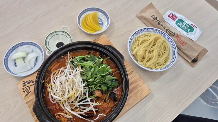  역전뚝배기짬뽕, 뚝배기 짬뽕과 짜장으로 인상 깊은 첫 방문