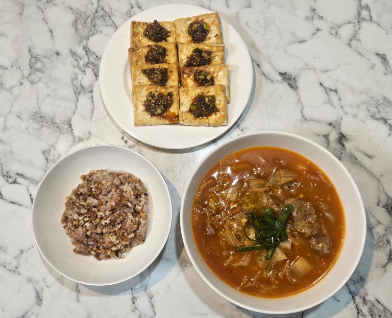 워킹할매    김치메밀수제비,두부부침+간장소스,파로밥