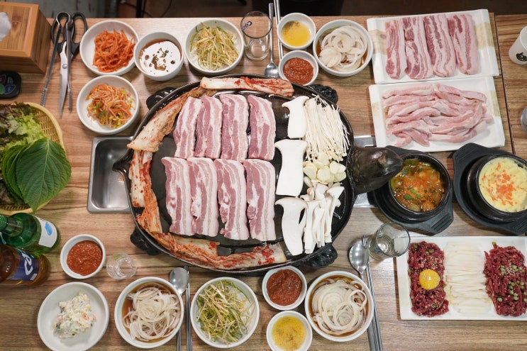  구디회식 거북솥 삼겹살, 구로디지털단지역에서 찾은 최고의 고깃집!