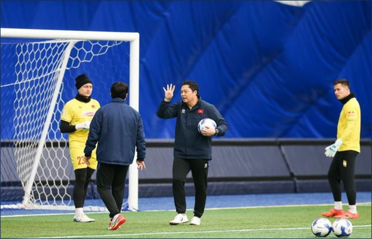 2002 <b>한일</b> 월드컵 4강 주역' 이운재, 베트남 <b>축구</b>국가<b>대표팀</b>... 
