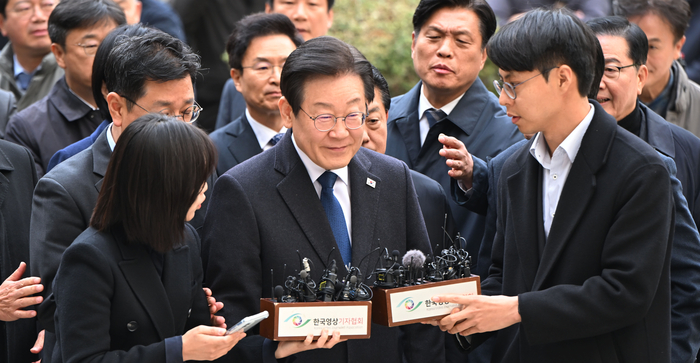 법원, <b>이재명</b> 위증교사 혐의 1심 <b>무죄</b> 선고…김진성은 벌금... 
