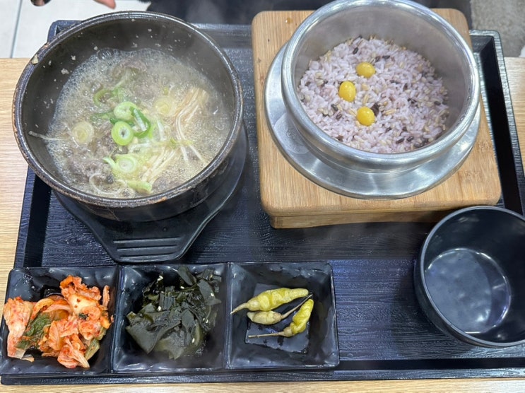  화서휴게소 (상주방향) 식당가, 간식 / 두촌 가마솥밥, 나드리 쫄면