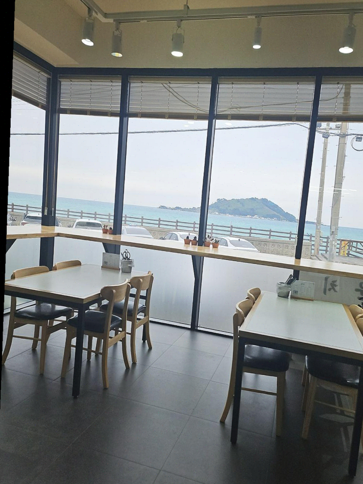  협재갈치조림구이 운치 본점, 제주 어부의 신선한 갈치로 특별한 저녁