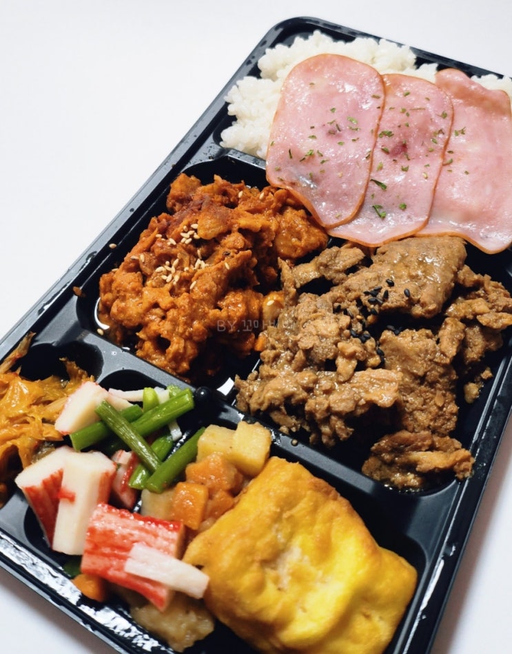 CU편의점 백종원 NEW 제육한판 도시락 3XL치킨마요 삼각김밥 통스팸계란밥 CU편의점 백종원 NEW 제육한판 도시락 3XL치킨마요 삼각김밥 통스팸계란밥