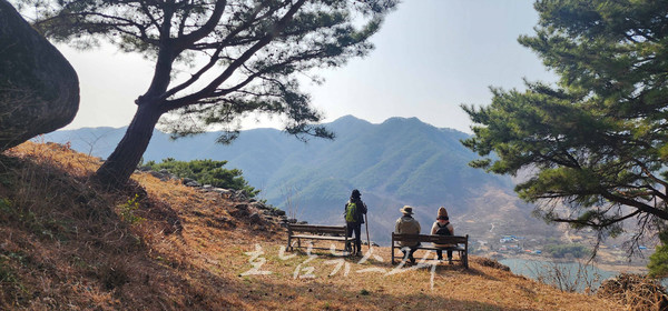  늦가을 정취 물씬 풍기는 광양 4대 산성 ‘탁 트인 조망, 수려한 풍광 자랑’