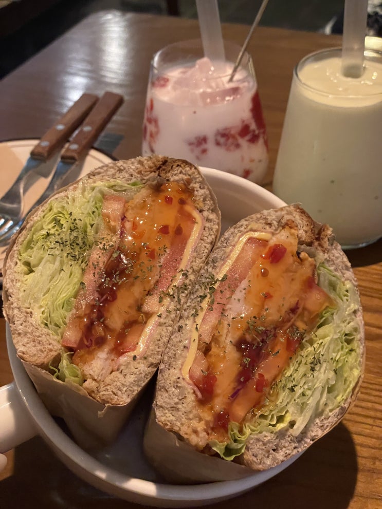  [사상 피그니소풍가는날] 부산 사상 브런치 카페 데이트 바질아보카도밀크쉐이크 후기 BUSAN BRUNCH COFFEE PIGNI PICNICDAY