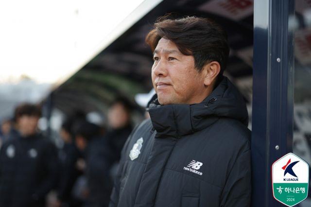 이승우 만나는 <b>김도균 감독</b> “전북 압박감이 훨씬 강할 것... 