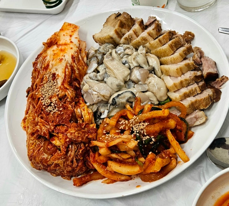  [목포] 뒷개 신중앙시장 밑반찬 잘 나오는 굴보쌈 맛집 '둥이네 포차'