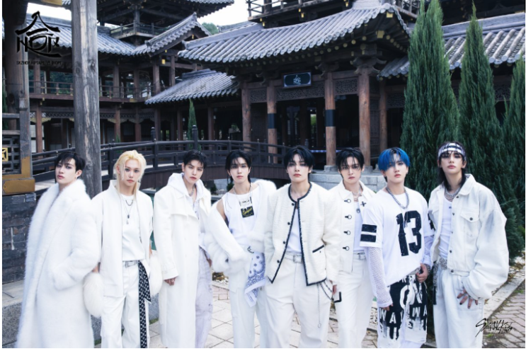 <b>스트레이 키즈</b>, 2024 <b>빌보드</b> 뮤직 <b>어워즈</b> 2년 연속... 