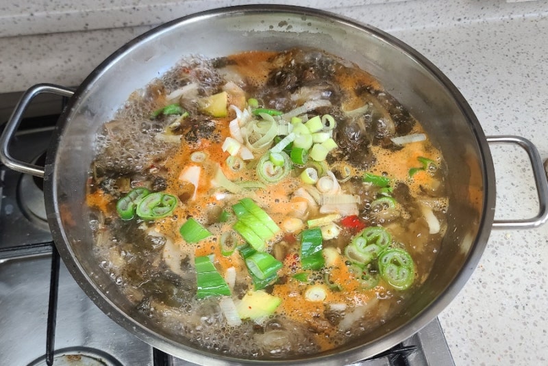 부드러운 명품 양구 유기농 삶은 시래기 넣은 시래기된장국 추천