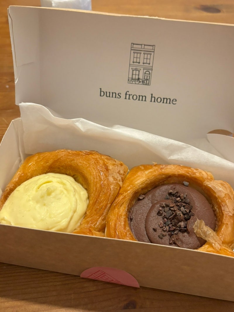 나홀로 유럽 시즌 2 7️⃣: 런던 번스프롬홈, 플랫아이언 코벤트가든, Qubic cafe, 햄리스, 리버티 백화점, 코인 세탁방 :  네이버 블로그