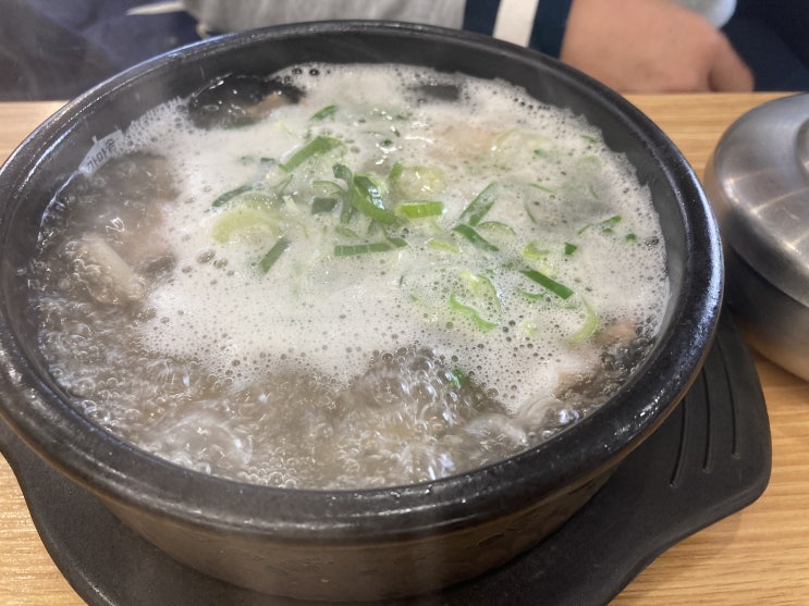  추운 겨울 청주 용암동 뜨끈한 가마솥순대국밥 맛집 오징어볶음 추천