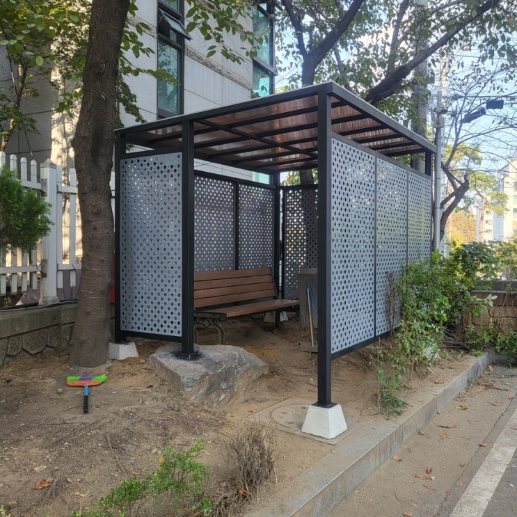  [흡연부스] 흡연부스 제작 설치 시공, 타공판 흡연부스,분리수거장 제작 설치 소개  안양 안산 시흥