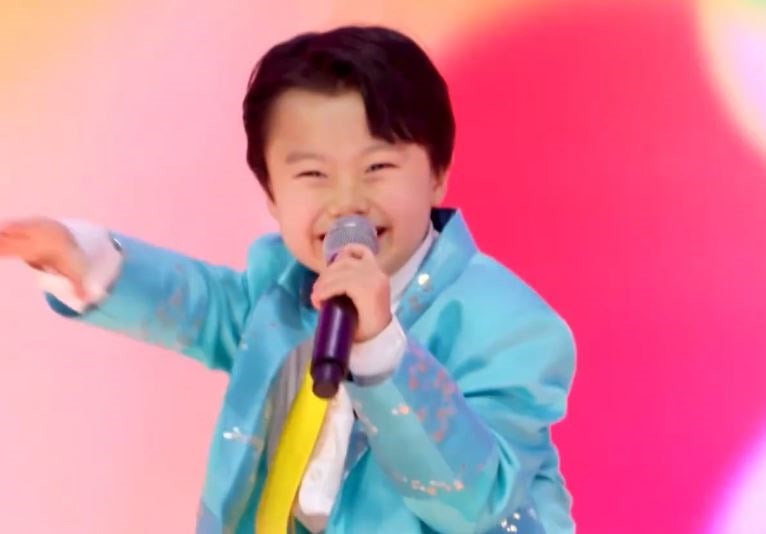 황민호 아버지 황의창 어머니 부티리 형 황민우 형제자매 가족 관계 나이 키 학교 고향 국적