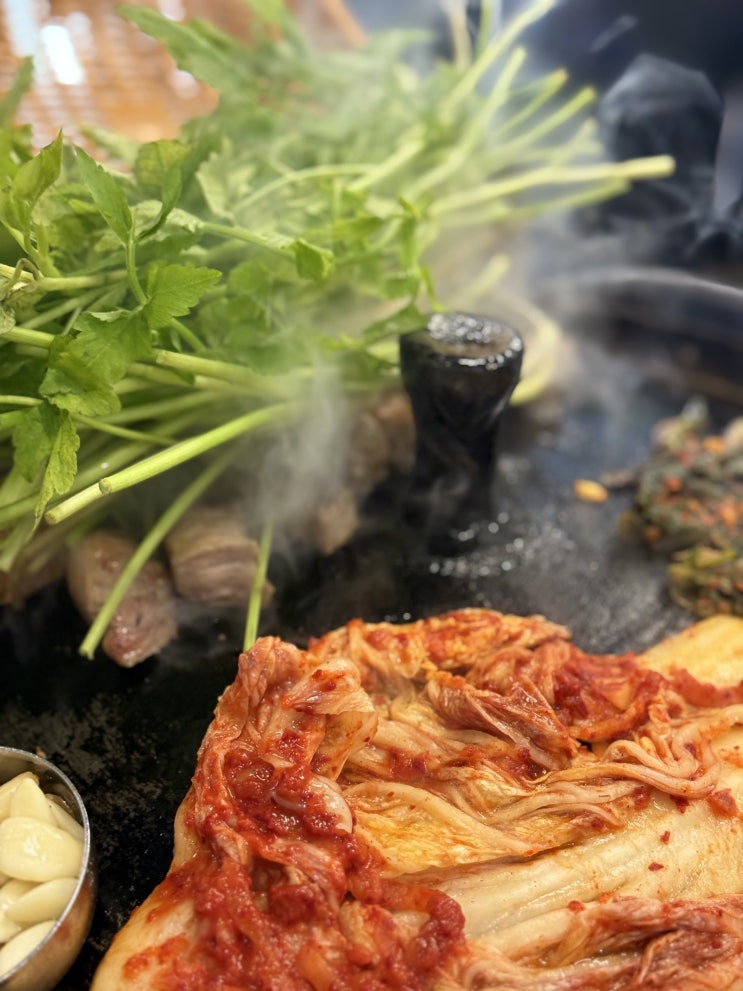  [초량동 목구멍] 부산역 레트로 맛집 미나리삼겹살 초량 목구멍 초량점 MOGGUMUNG CHORYANG MGM CR