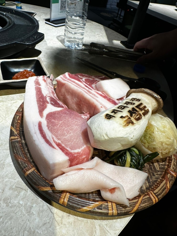  해운대 광안리1박2일 추천 코스/ 테슬라S / 부산숙성도/ 베트남커피 콩 CONG/ 금수복국/ 해운대 도보 3분거리 숙소 소노문/ 밀양돼지국밥/로이스초콜렛/아키수산/유동에스프레소바