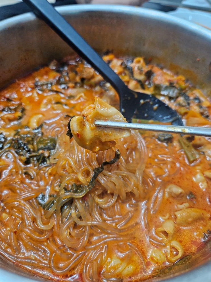  홈 쿡 신혼부부 요리 신당역 웨이팅 맛집 연해장 돼지곱창전골 밀키트
