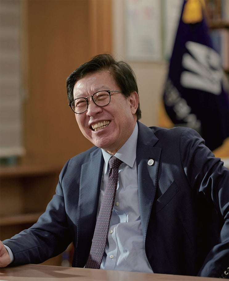 촉구, <b>박형준</b> 시장, 텐트 시위로 부산 <b>글로벌 허브도시 특별법</b>... 