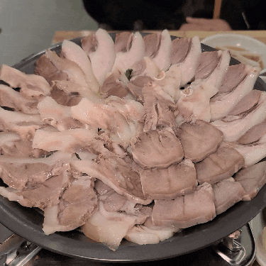 김해 국밥에서 느끼는 깊은 맛 신의주찹쌀순대국밥 김해 국밥에서 느끼는 깊은 맛 신의주찹쌀순대국밥