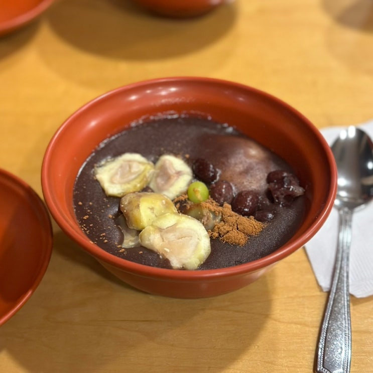  서울 삼청동 추워진 날씨 친구의 최애 단팥죽 맛집 정겨웠던 서울서둘째로잘하는집 단팥죽 먹고 온 리뷰.