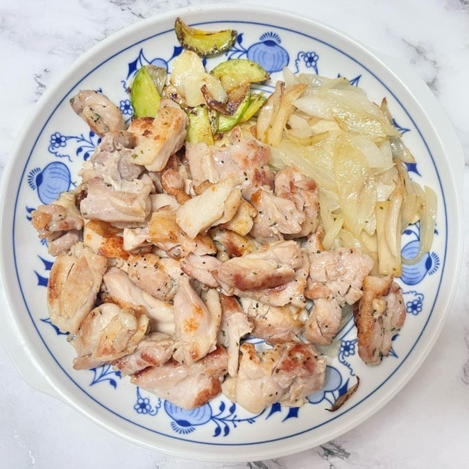 하림 닭다리살 치킨 스테이크 간편하게 요리하기 좋고 맛있는 밀키트