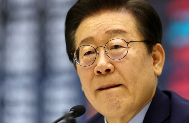 <b>이재명</b> "<b>자본시장</b>법 개정이 맞지만…정부·여당 할 리 없어"