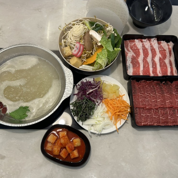  광주 샤브샤브 맛집 깔끔한 분위기 다양한 육수 수지화담 진월점