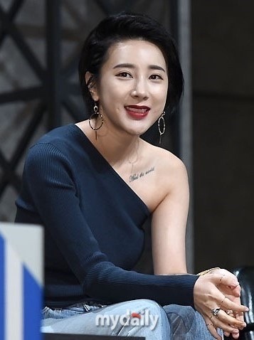 가수 <b>서인영</b>, <b>합의</b> 이혼 완료 공개…"<b>귀책사유</b> 無, 앞길 응원... 