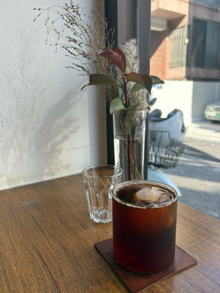 서울 망원동, 망원역 퀜치커피 핸드드립 필터 커피 커피 맛집. 서울 망원동, 망원역 퀜치커피 핸드드립 필터 커피 커피 맛집.