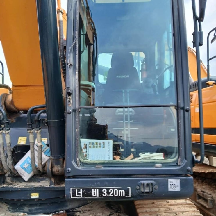 현대 HX300 2020년식 7800만원 판매합니다. 현대 HX300 2020년식 7800만원 판매합니다.