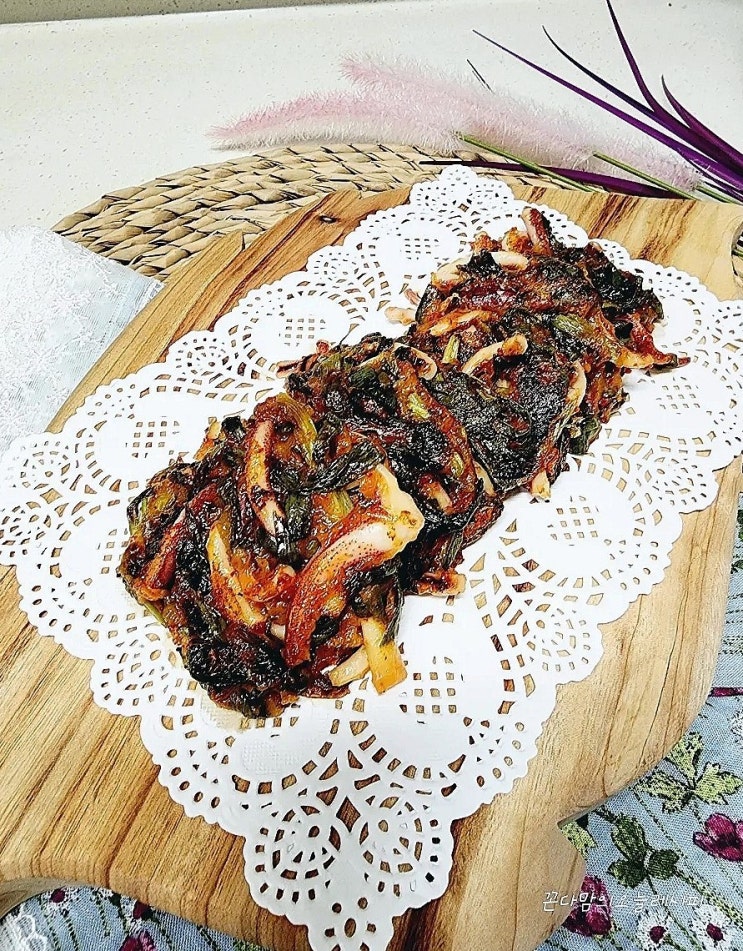 파김치로 만드는 오징어김치전 레시피