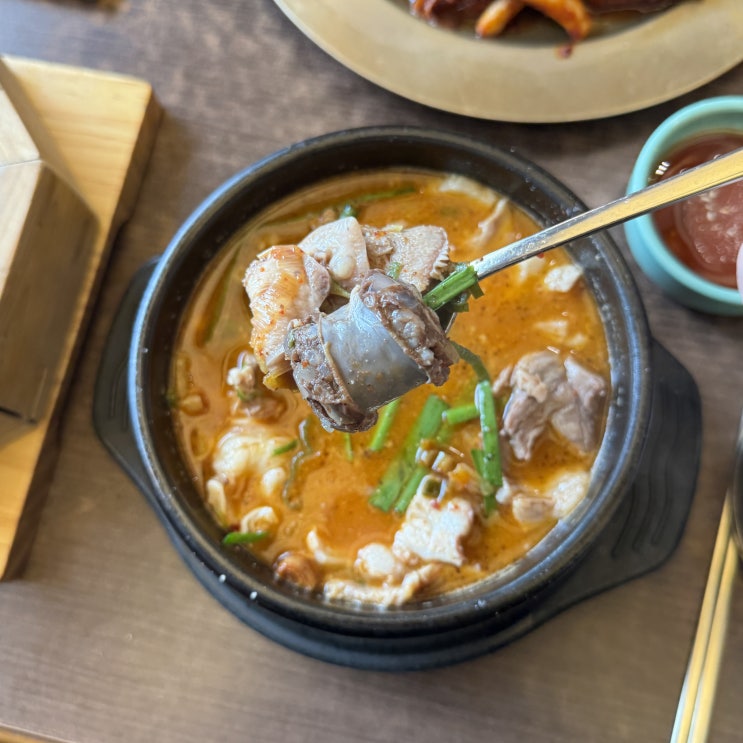  군자역 맛집 군자동 순대국 해장국은 '청와옥' 점심 인기야