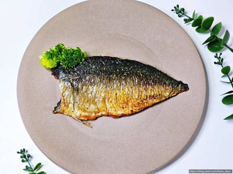 고등어 구이 맛있게 굽는법 겉바속촉 냉동고등어 후라이팬