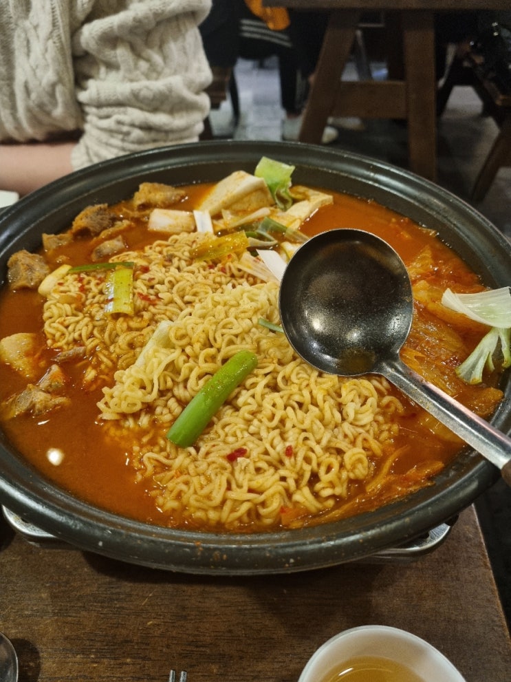  분당 서현역 김치찜 무한리필 맛집 옹기김치집 분당 목살김치찜 리뷰